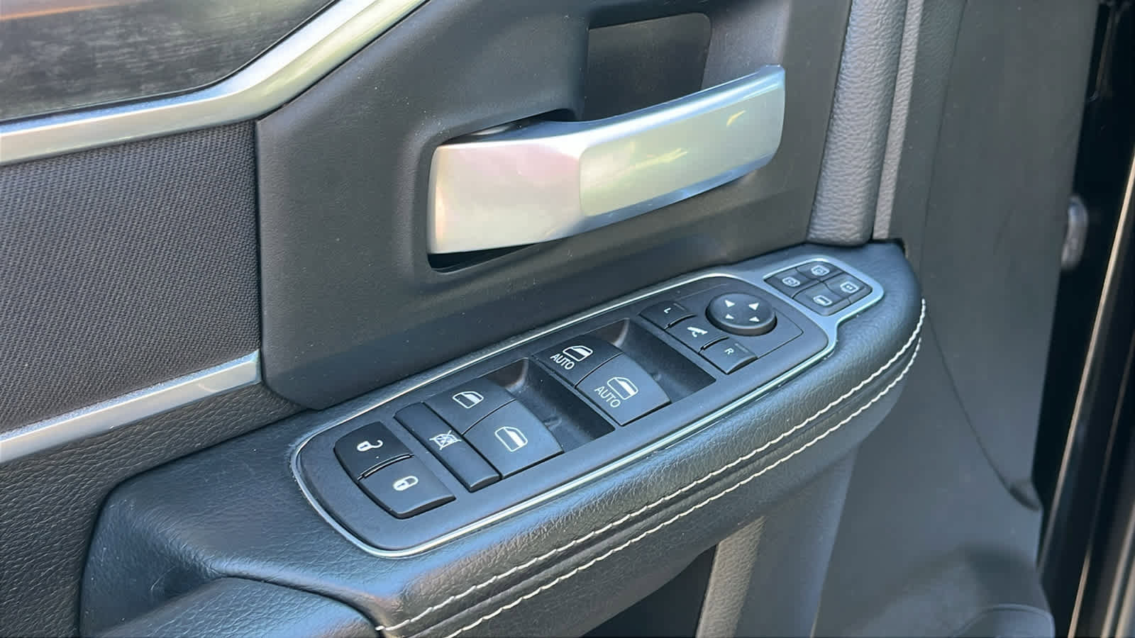 Certified 2024 RAM 2500 Big Horn w/ Bed Utility Group AWD/4WD image 23