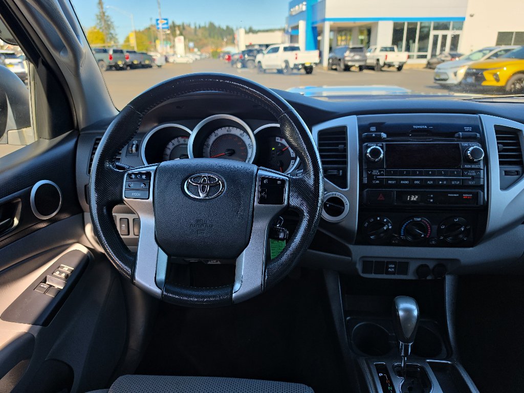 Used 2012 Toyota Tacoma 4x4 Access Cab V6 w/ TRD Sport Pkg image 19