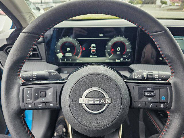 Used 2025 Nissan Kicks SR w/ SR Premium Package image 29