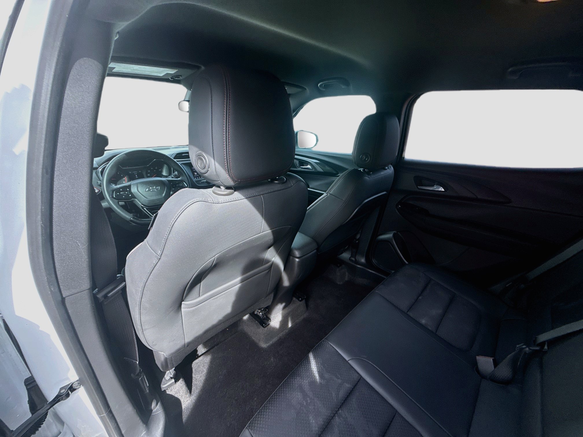 Used 2022 Chevrolet TrailBlazer RS FWD image 24