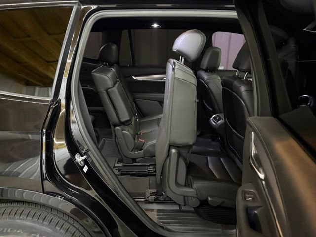Used 2024 Cadillac XT6 Luxury w/ LPO, Floor Liner Package AWD/4WD image 22