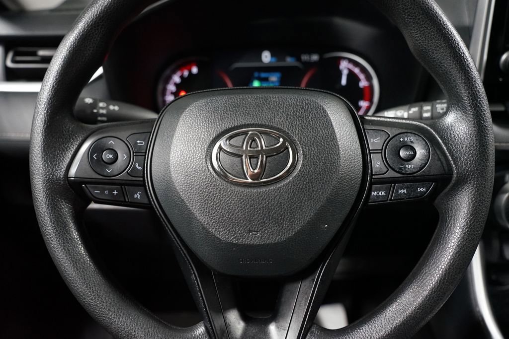 Certified 2025 Toyota RAV4 XLE AWD/4WD image 12