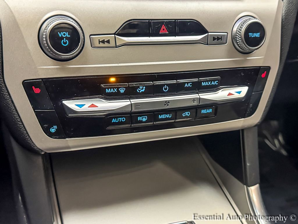 Used 2023 Ford Explorer XLT w/ Equipment Group 202A image 21