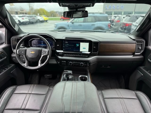 Used 2025 Chevrolet Silverado 1500 High Country AWD/4WD video 2