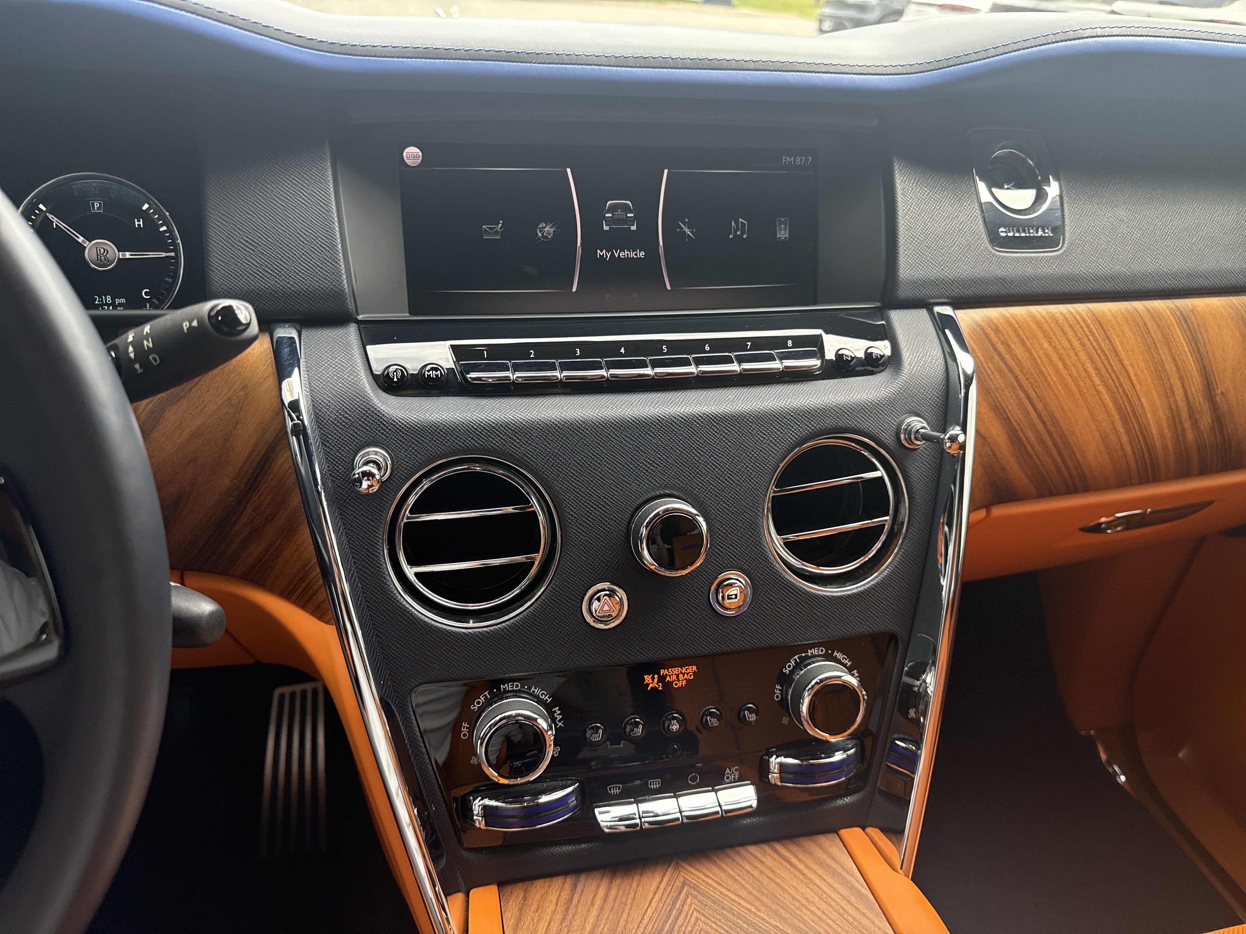 Certified 2021 Rolls-Royce Cullinan AWD/4WD image 17