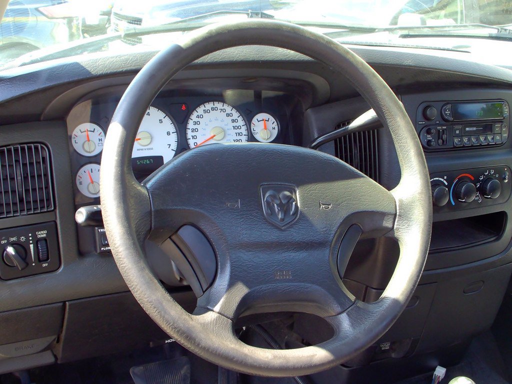 Used 2003 Dodge Ram 2500 Truck ST AWD/4WD image 9
