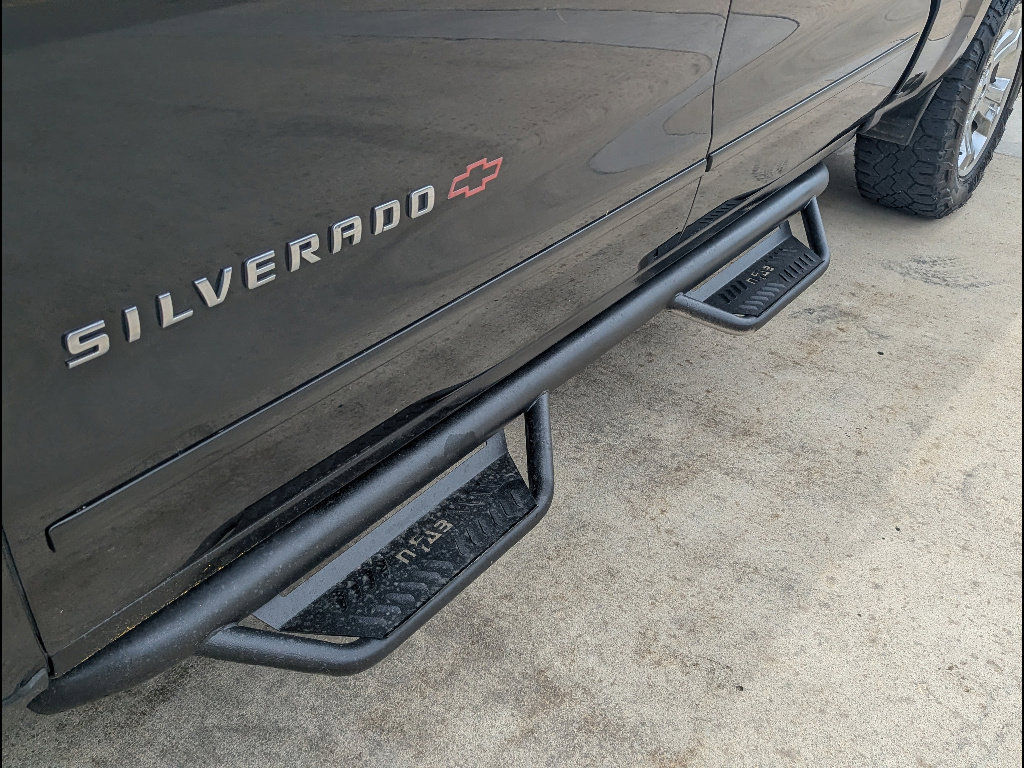 Used 2018 Chevrolet Silverado 1500 LT w/ All Star Edition AWD/4WD image 13