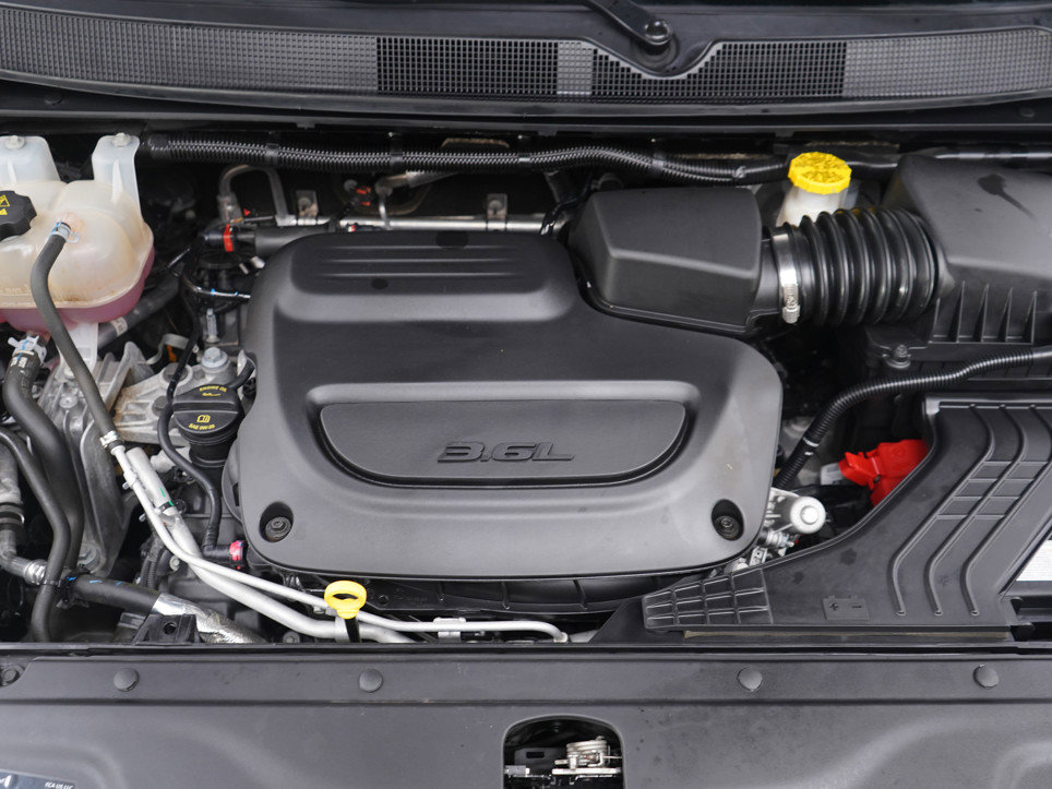 Used 2024 Chrysler Pacifica Limited image 34