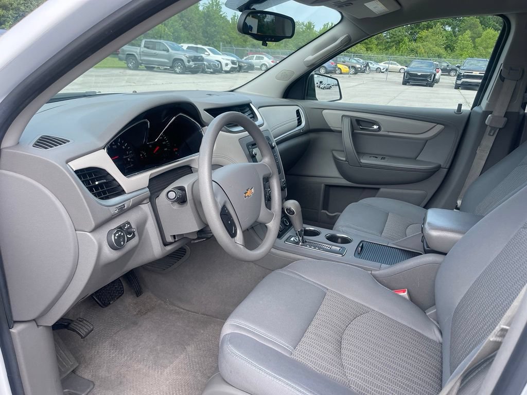 Used 2017 Chevrolet Traverse LS FWD image 13