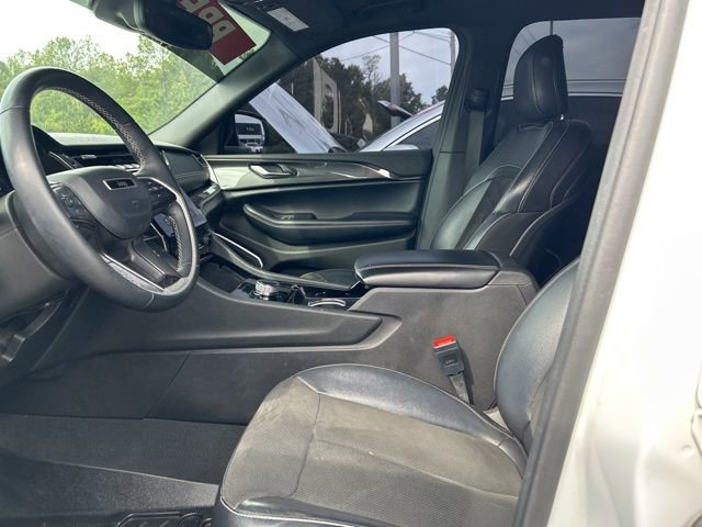 Used 2022 Jeep Grand Cherokee L Laredo RWD image 34