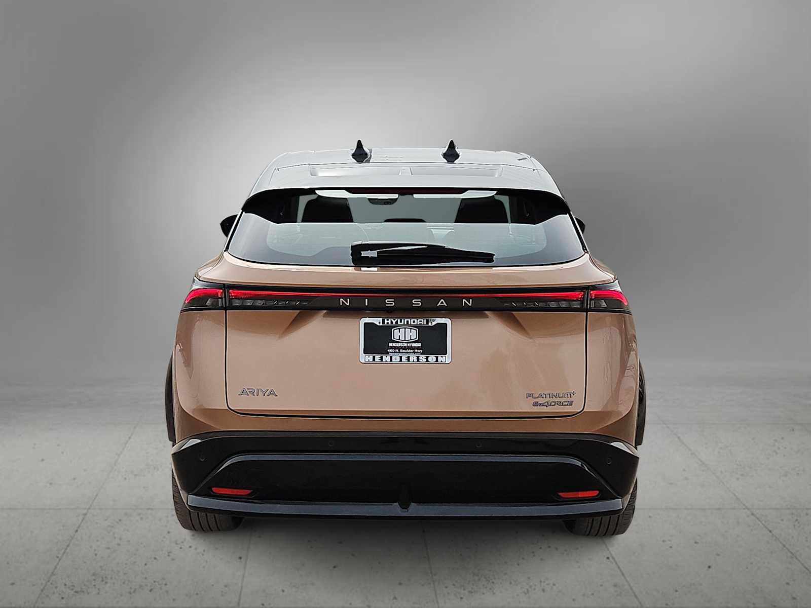 Used 2023 Nissan Ariya image 7