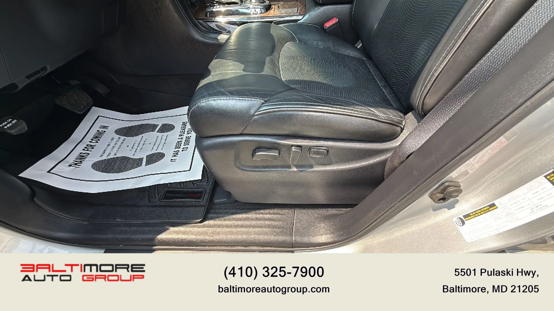 Used 2017 INFINITI QX80 4WD w/ Driver Assistance Package image 12