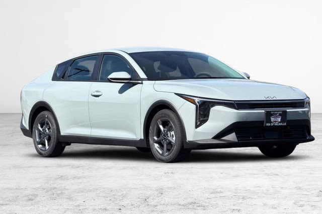 New 2026 Kia K4 LXS image 2