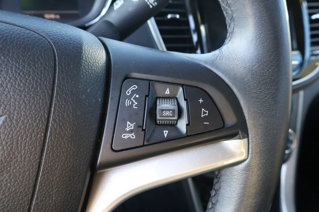 Used 2022 Chevrolet Trax LT w/ LT Convenience Package image 27