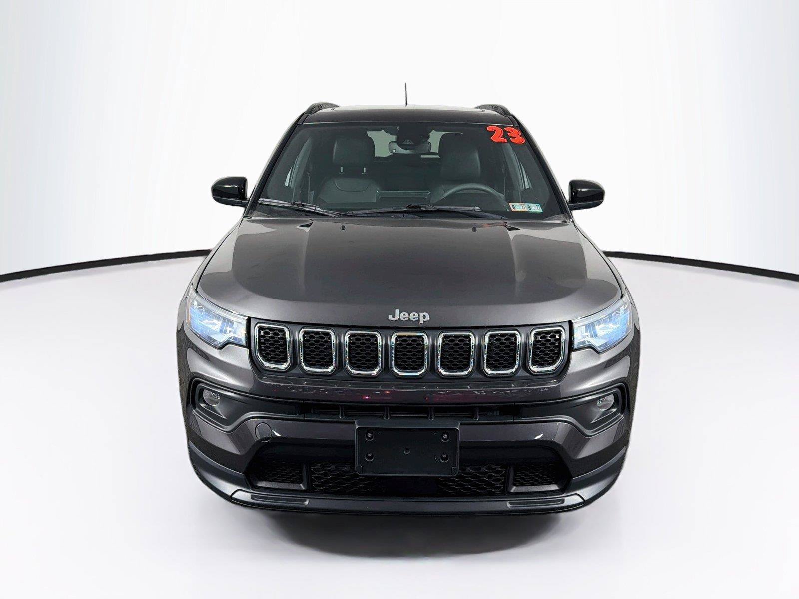 Used 2023 Jeep Compass Latitude w/ Sun and Sound Group AWD/4WD image 13
