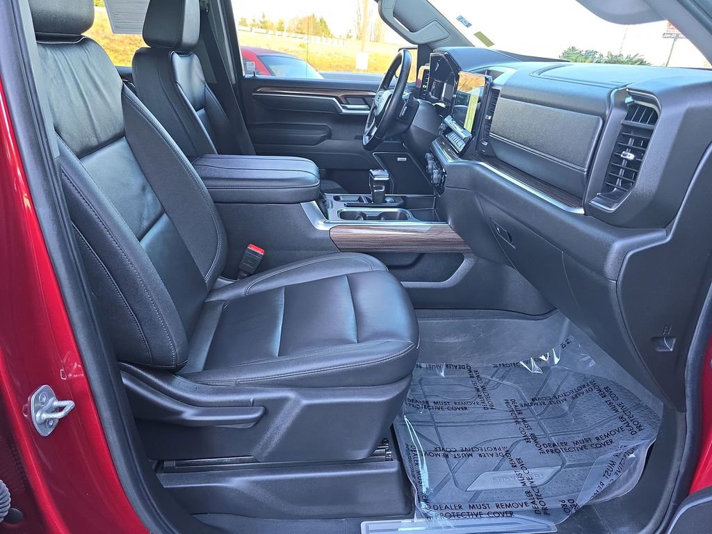 Certified 2025 Chevrolet Silverado 1500 RST w/ Convenience Package II image 32