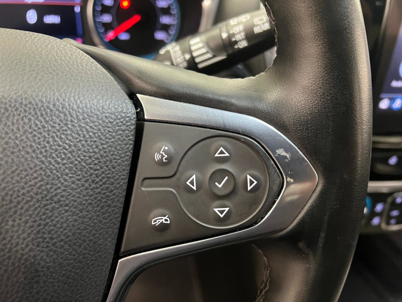 Used 2023 Chevrolet Traverse LT FWD image 38