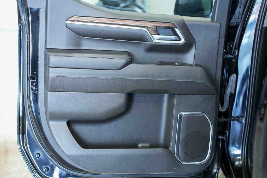 Used 2023 Chevrolet Silverado 1500 LT image 16