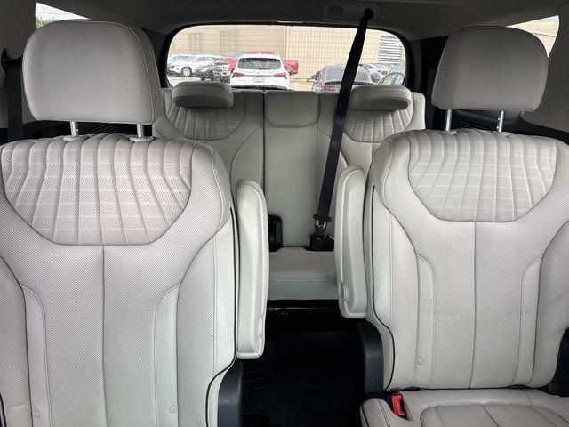 Used 2023 Hyundai Palisade Limited FWD image 13