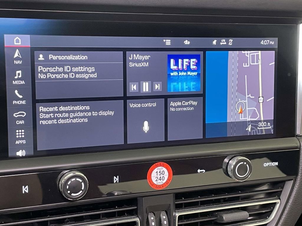 Certified 2023 Porsche Macan AWD/4WD image 29