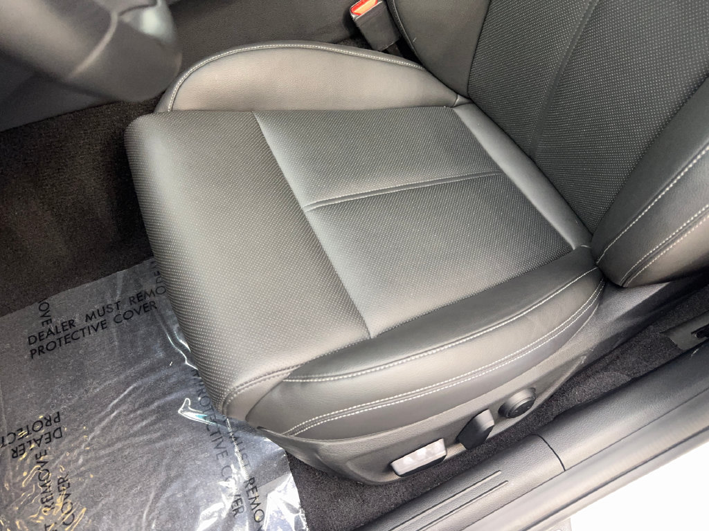 Used 2026 Genesis G70 2.5T RWD image 30