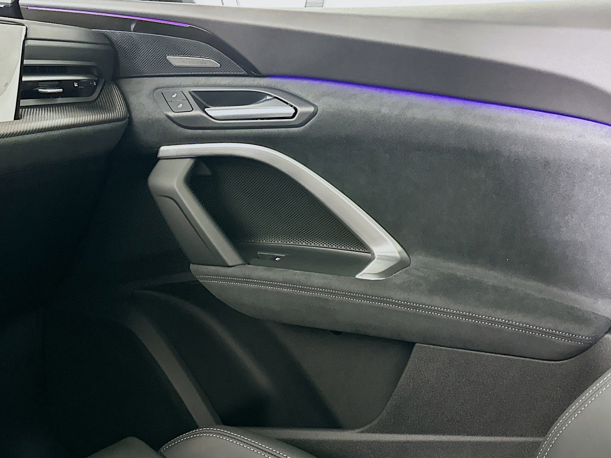 Used 2025 Audi SQ5 Premium Plus w/ Premium Plus Package image 17