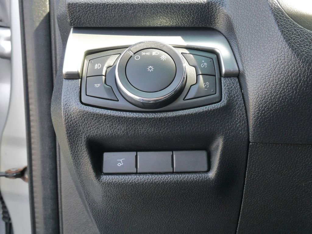 Used 2018 Ford Explorer XLT w/ Equipment Group 202A image 24