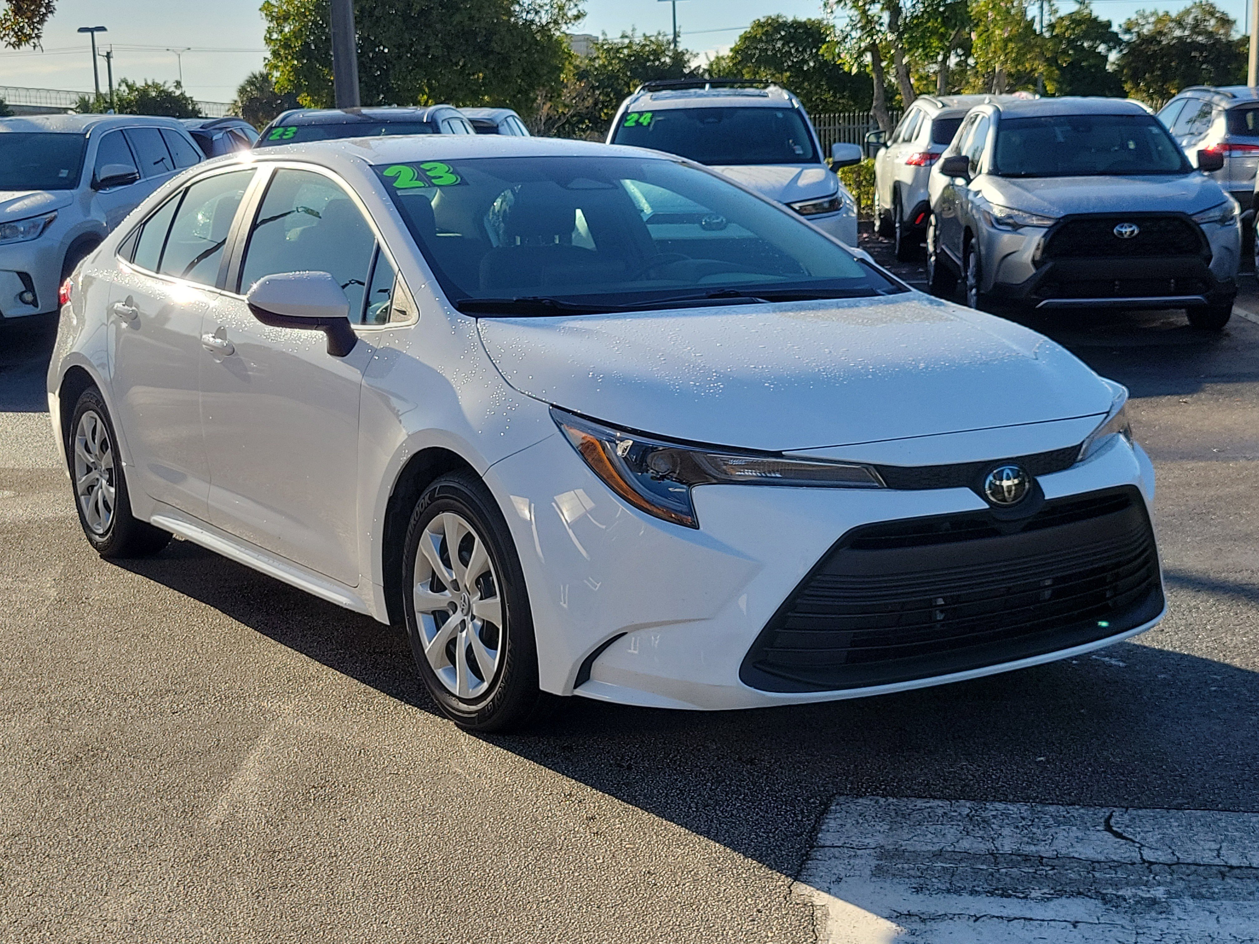 Used 2023 Toyota Corolla LE image 4