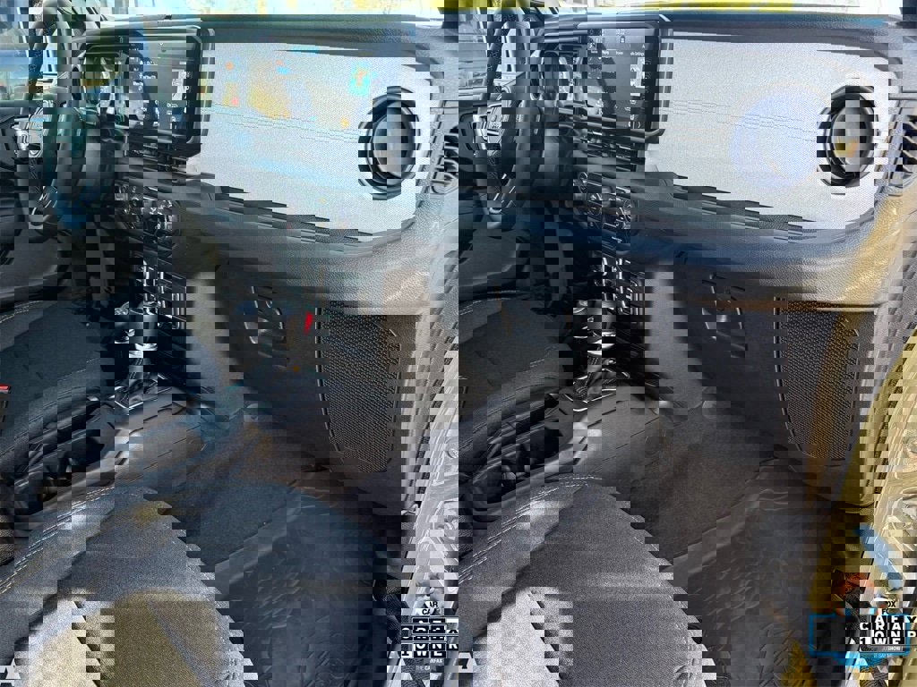 Certified 2025 Jeep Wrangler Sport S image 28