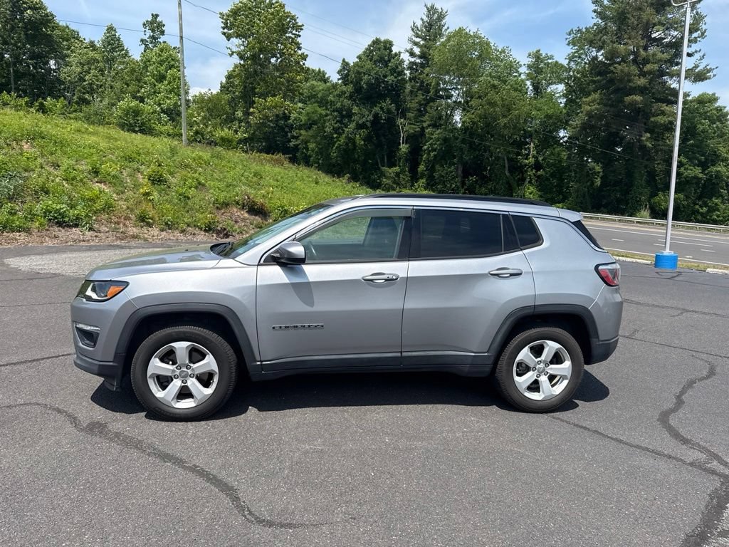 Used 2018 Jeep Compass Latitude w/ Popular Equipment Group AWD/4WD image 6