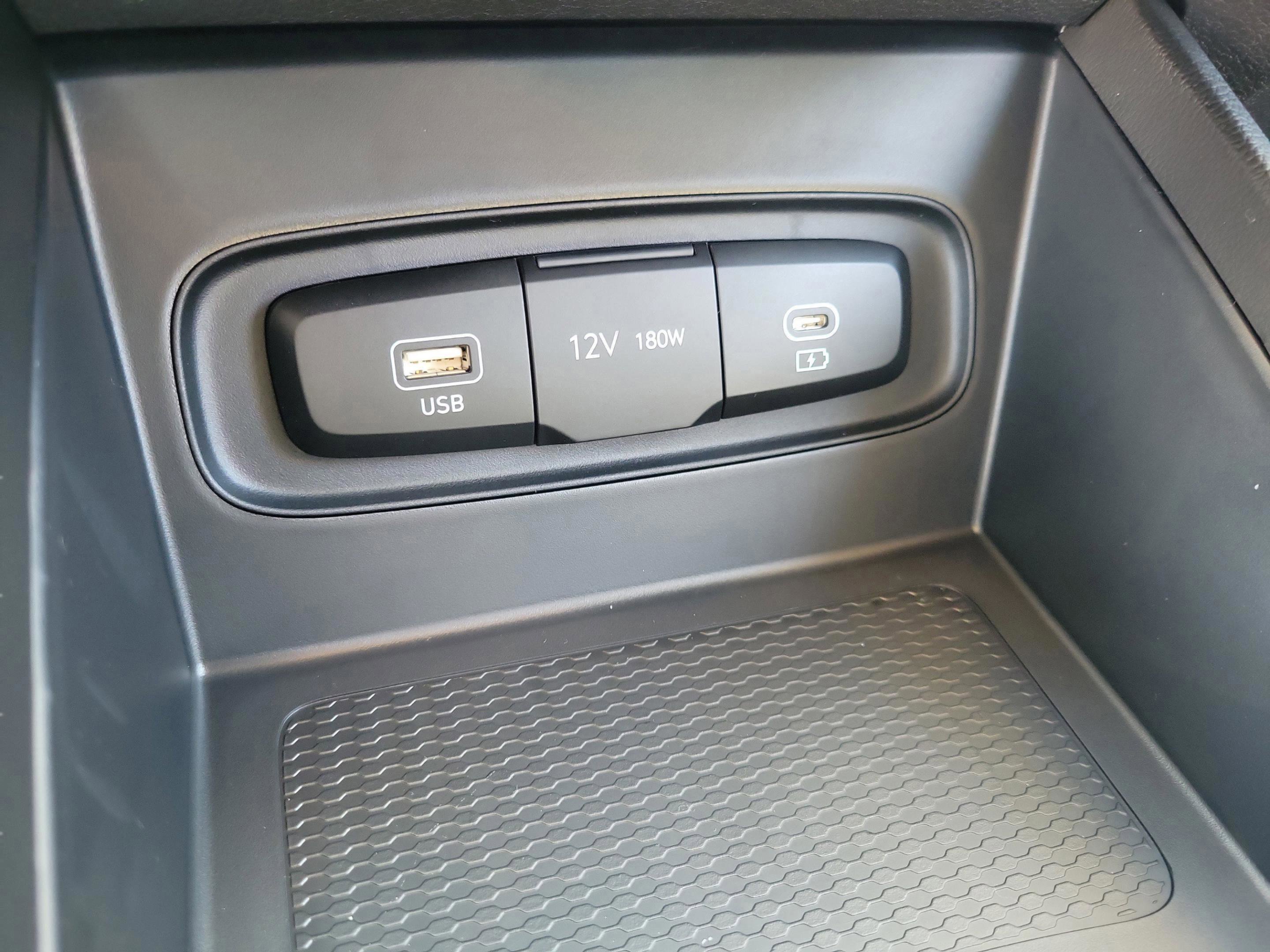 New 2026 Hyundai Venue SE image 11