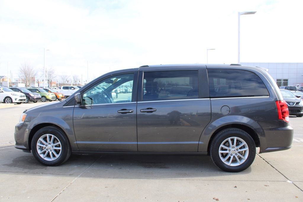 Used 2019 Dodge Grand Caravan SXT image 4