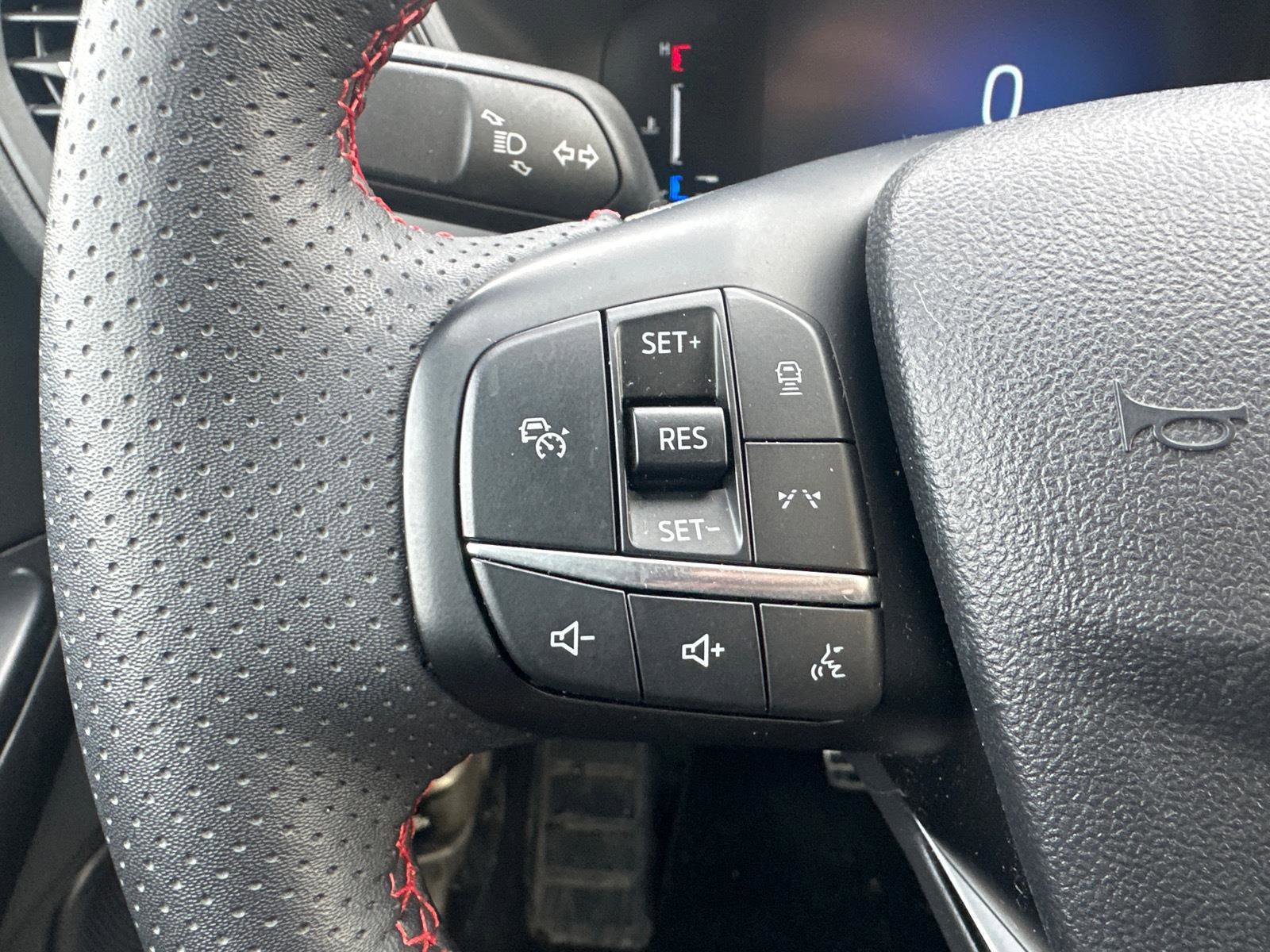 Used 2023 Ford Escape ST-Line w/ Tech Pack #1 image 21