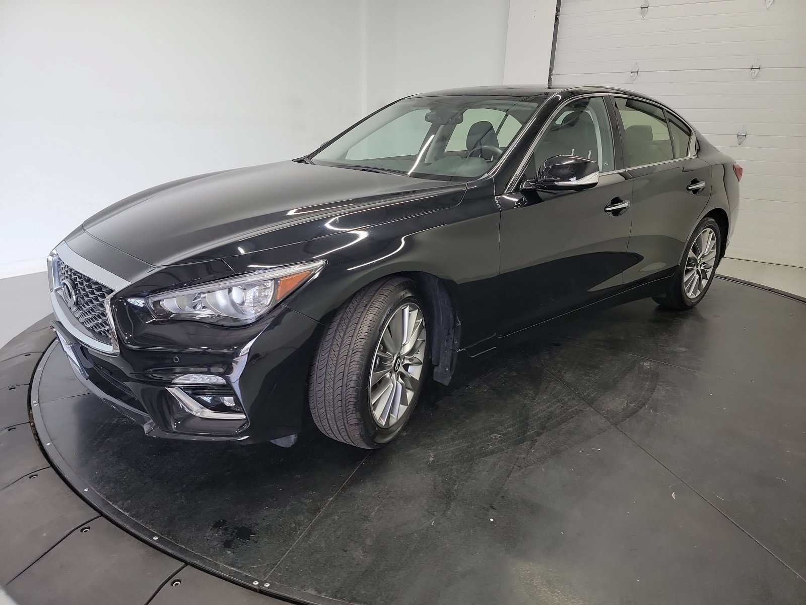 Used 2023 INFINITI Q50 Luxe w/ Cargo Package AWD/4WD image 3