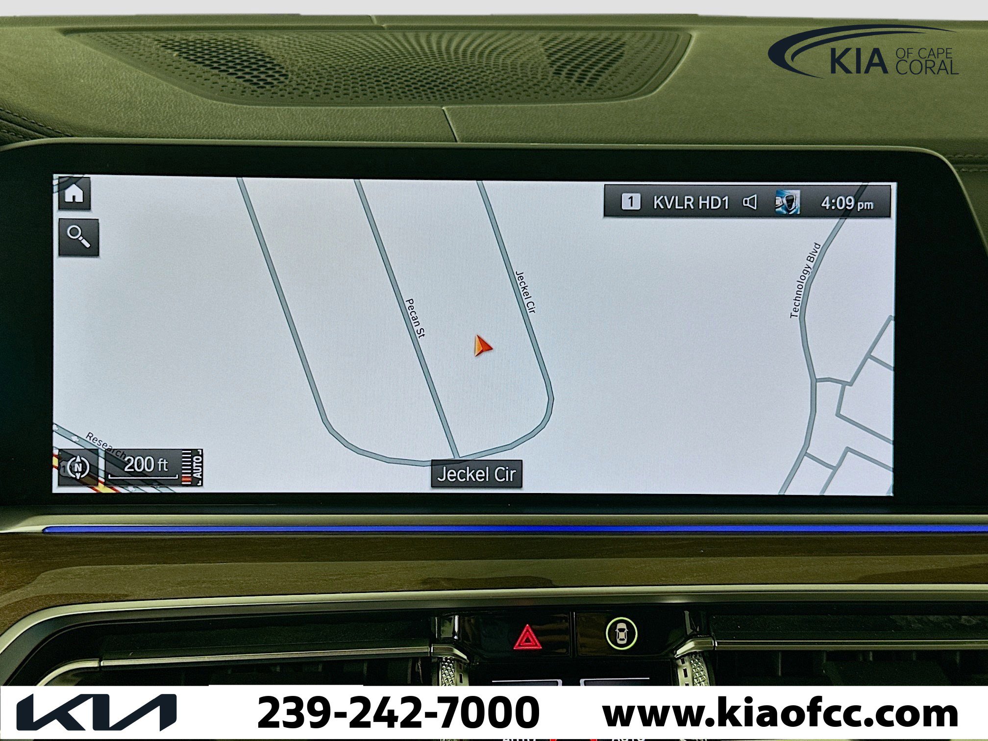 Used 2020 BMW X5 xDrive40i w/ Premium Package image 13