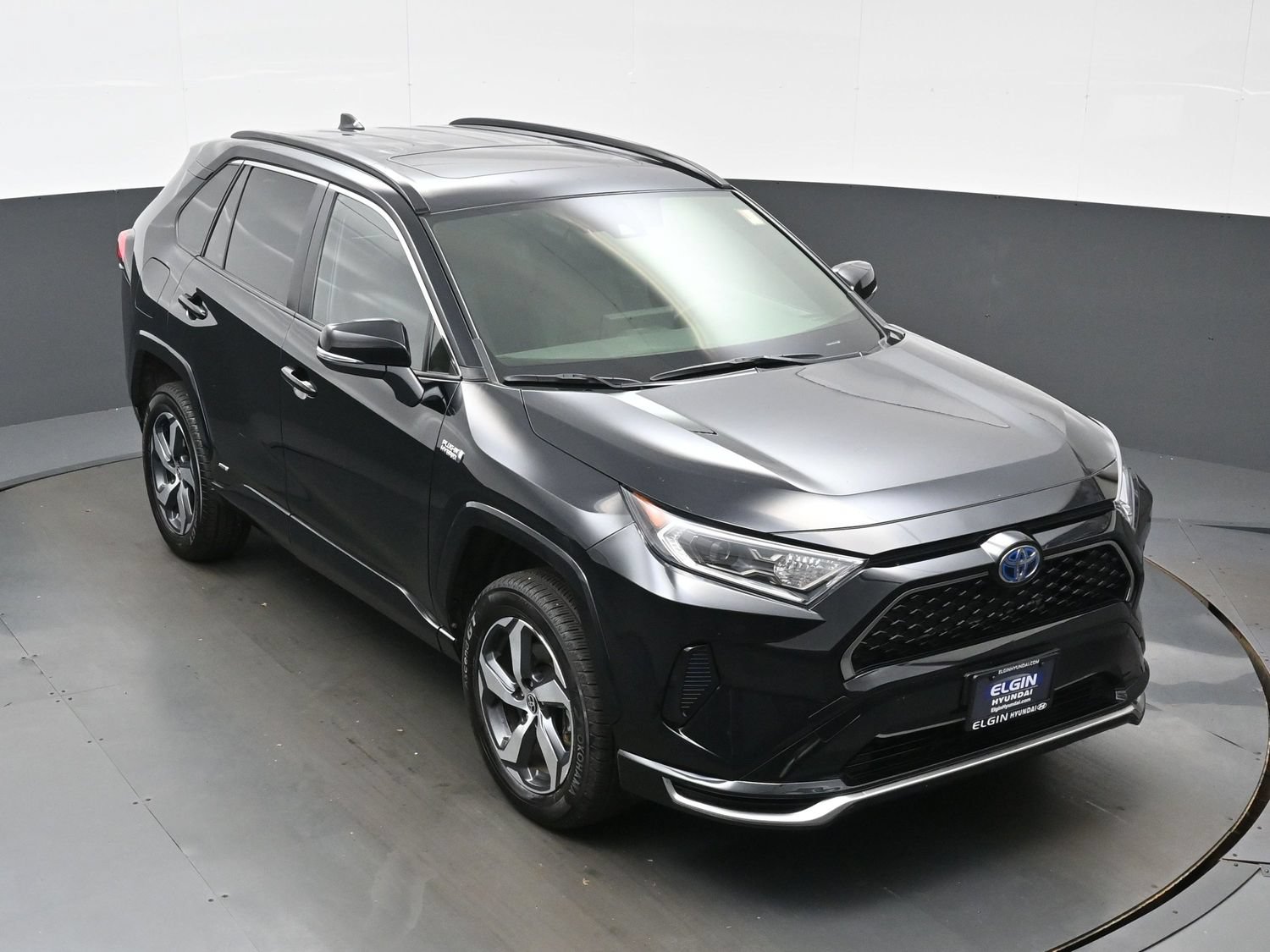 Used 2021 Toyota RAV4 SE w/ Weather & Moonroof Package AWD/4WD image 40