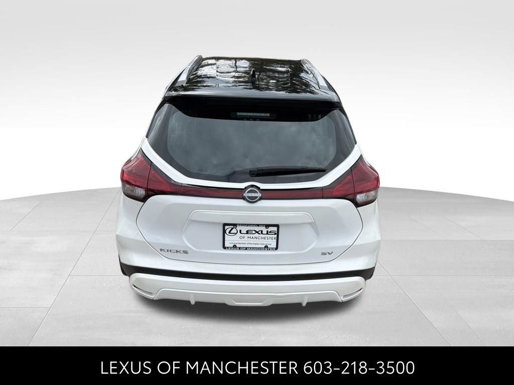 Used 2023 Nissan Kicks SV image 5