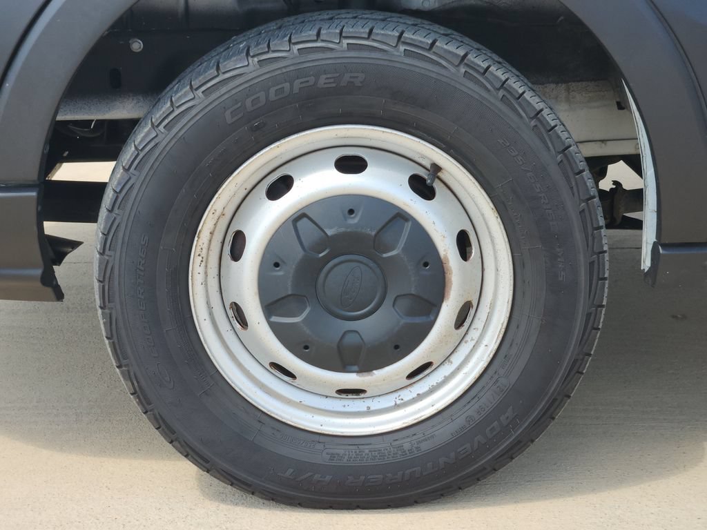 Used 2019 Ford Transit 250 138 RWD image 10