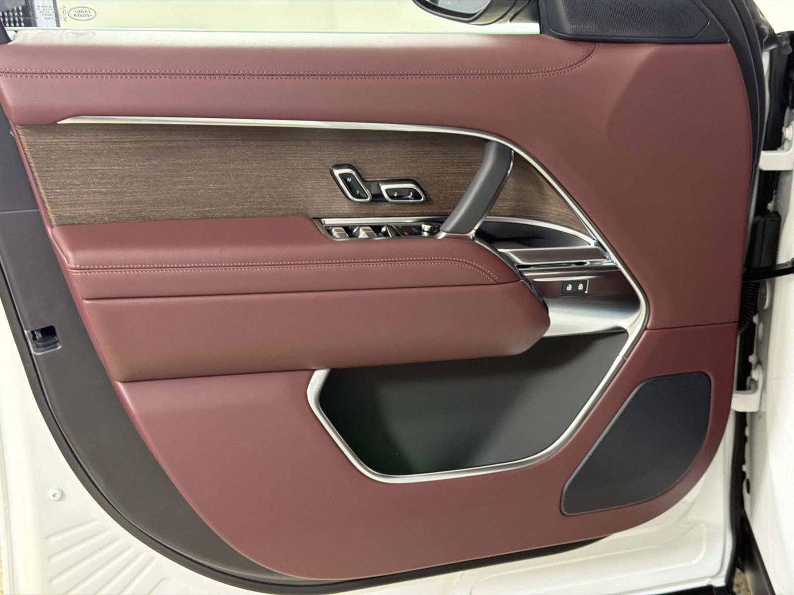 New 2026 Land Rover Range Rover SE AWD/4WD image 15