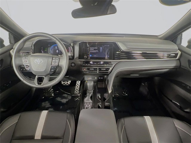 Used 2025 Toyota Camry SE image 27