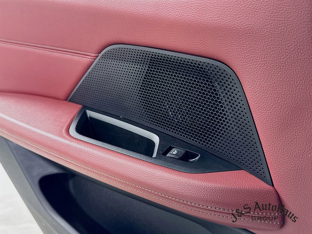 Used 2023 BMW i4 eDrive35 image 31