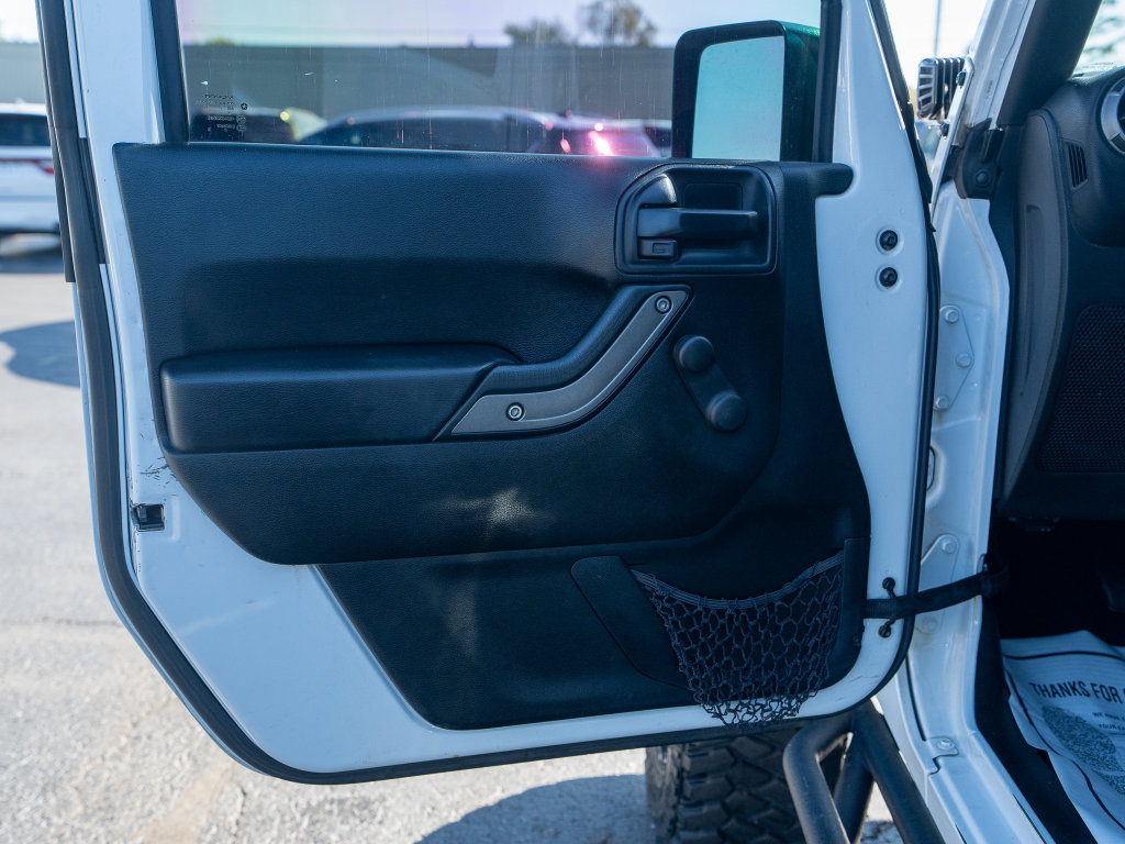 Used 2018 Jeep Wrangler Unlimited Sport w/ LED Lighting Group AWD/4WD image 12