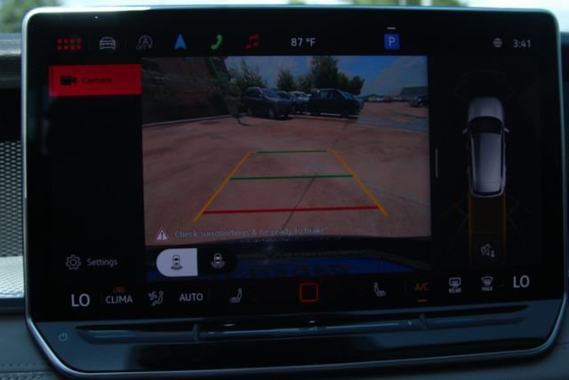 Certified 2025 Volkswagen Tiguan SE image 17