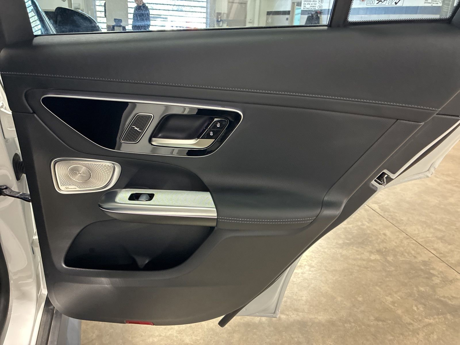 Used 2023 Mercedes-Benz GLC 300 4MATIC image 32