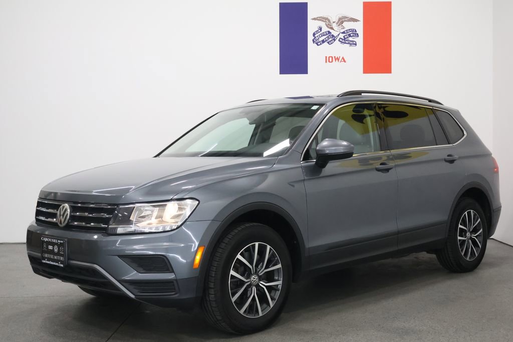 Used 2019 Volkswagen Tiguan SE w/ Panoramic Sunroof Package image 8