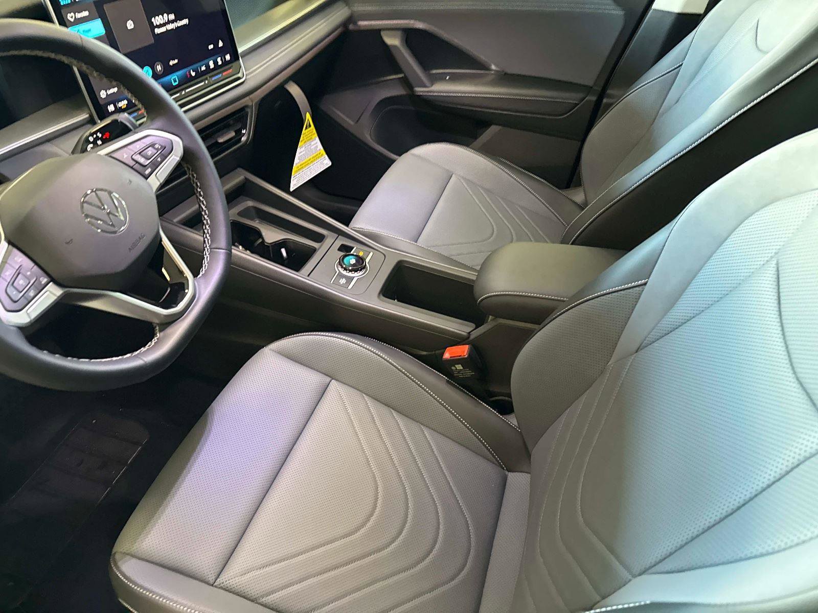 New 2026 Volkswagen Tiguan SE image 23