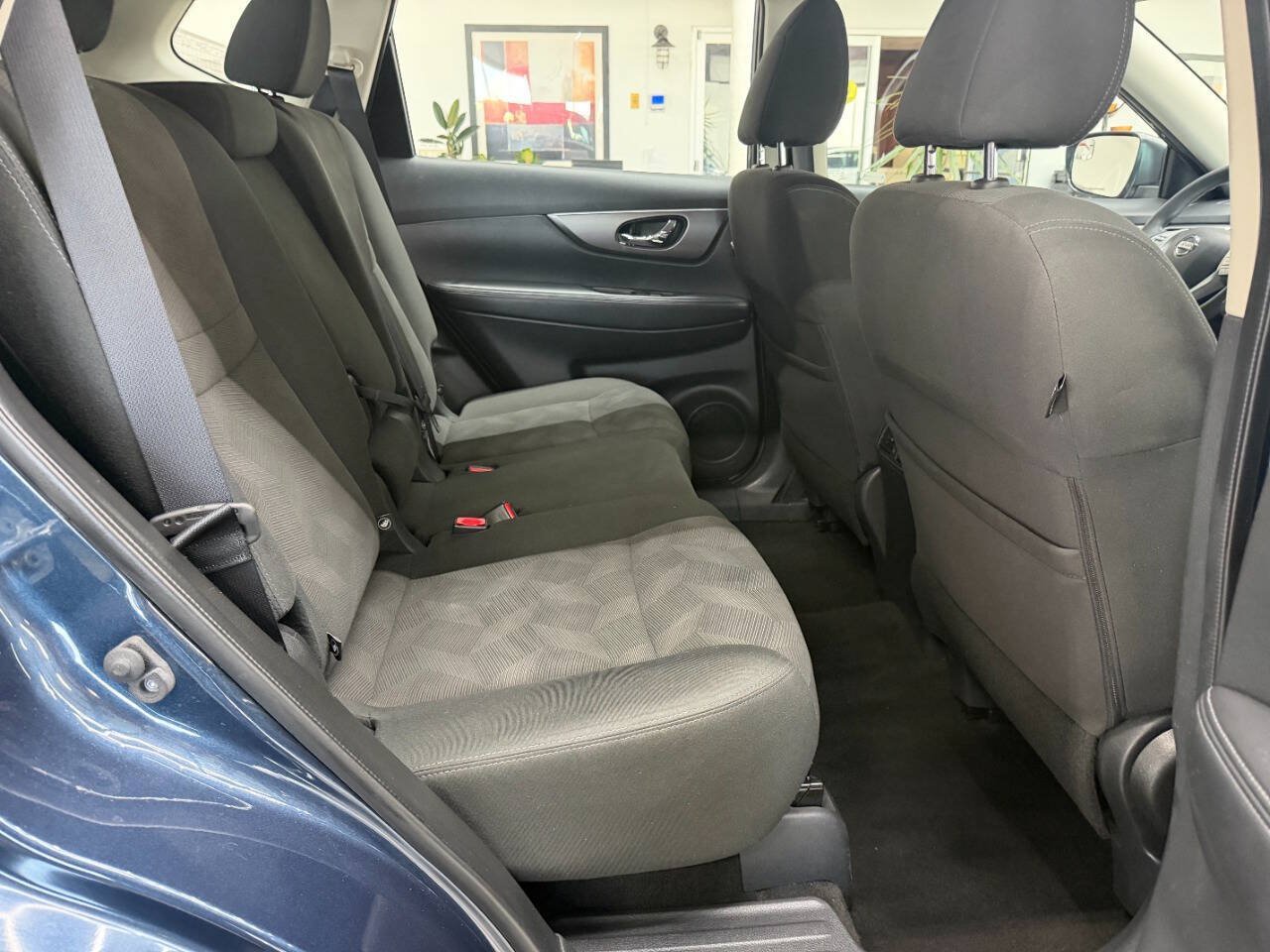 Used 2016 Nissan Rogue S AWD/4WD image 13