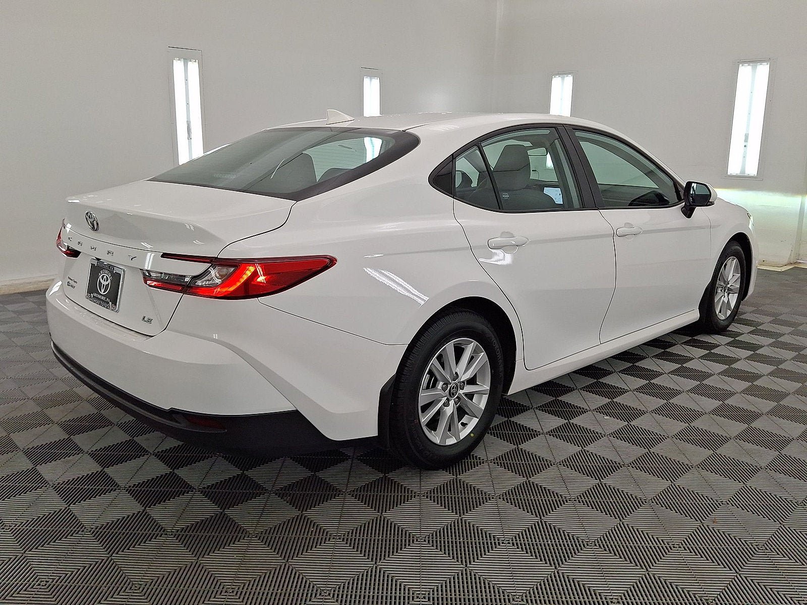Used 2025 Toyota Camry LE FWD image 16