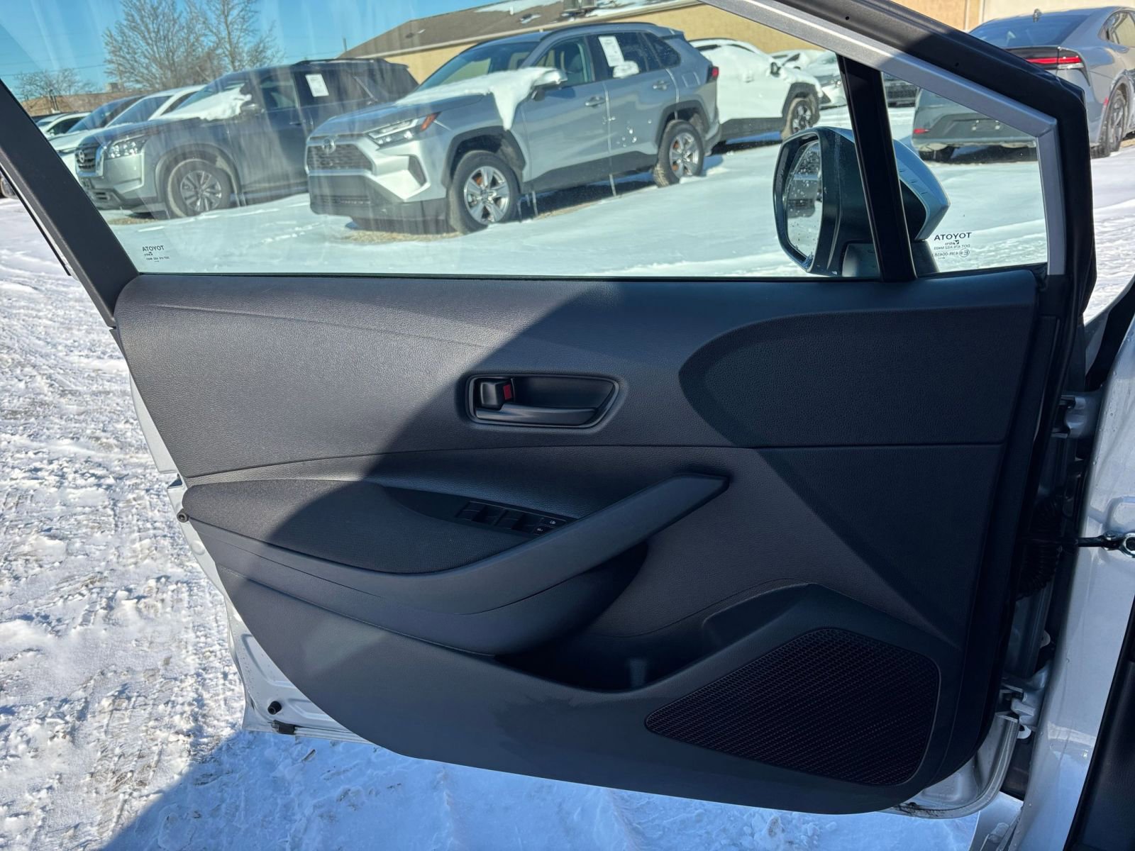 Used 2025 Toyota Corolla LE image 20