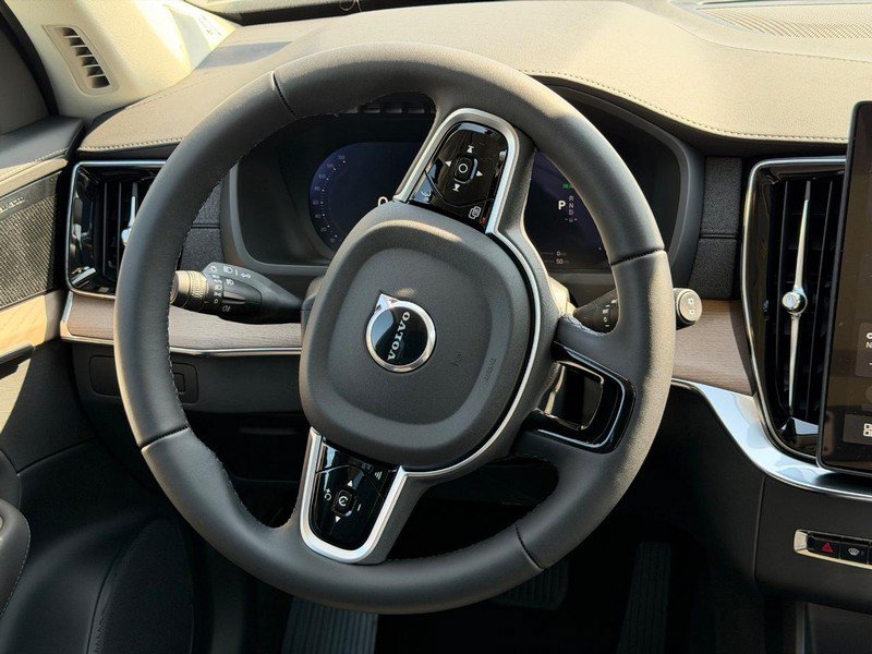 New 2026 Volvo XC90 T8 Plus w/ Protection Package AWD/4WD image 7